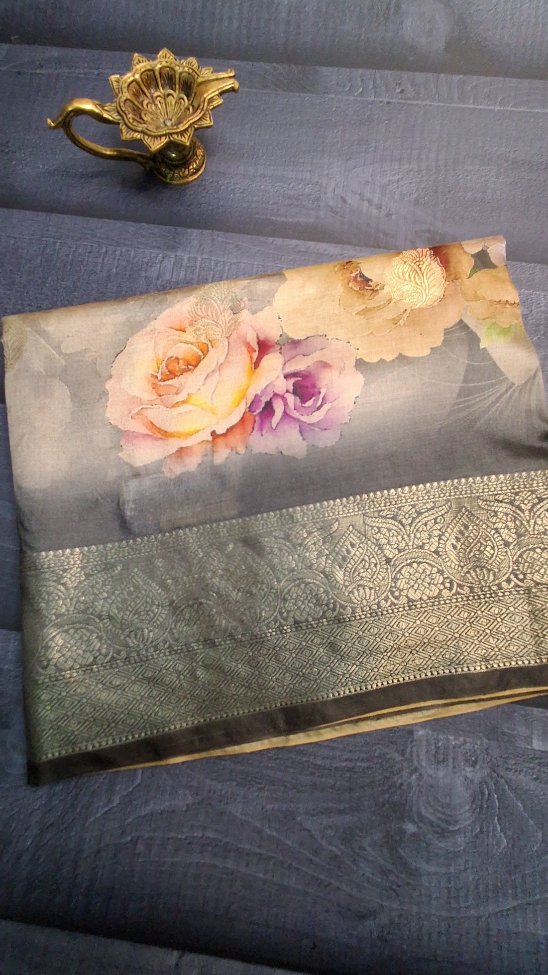 Dola digital print saree