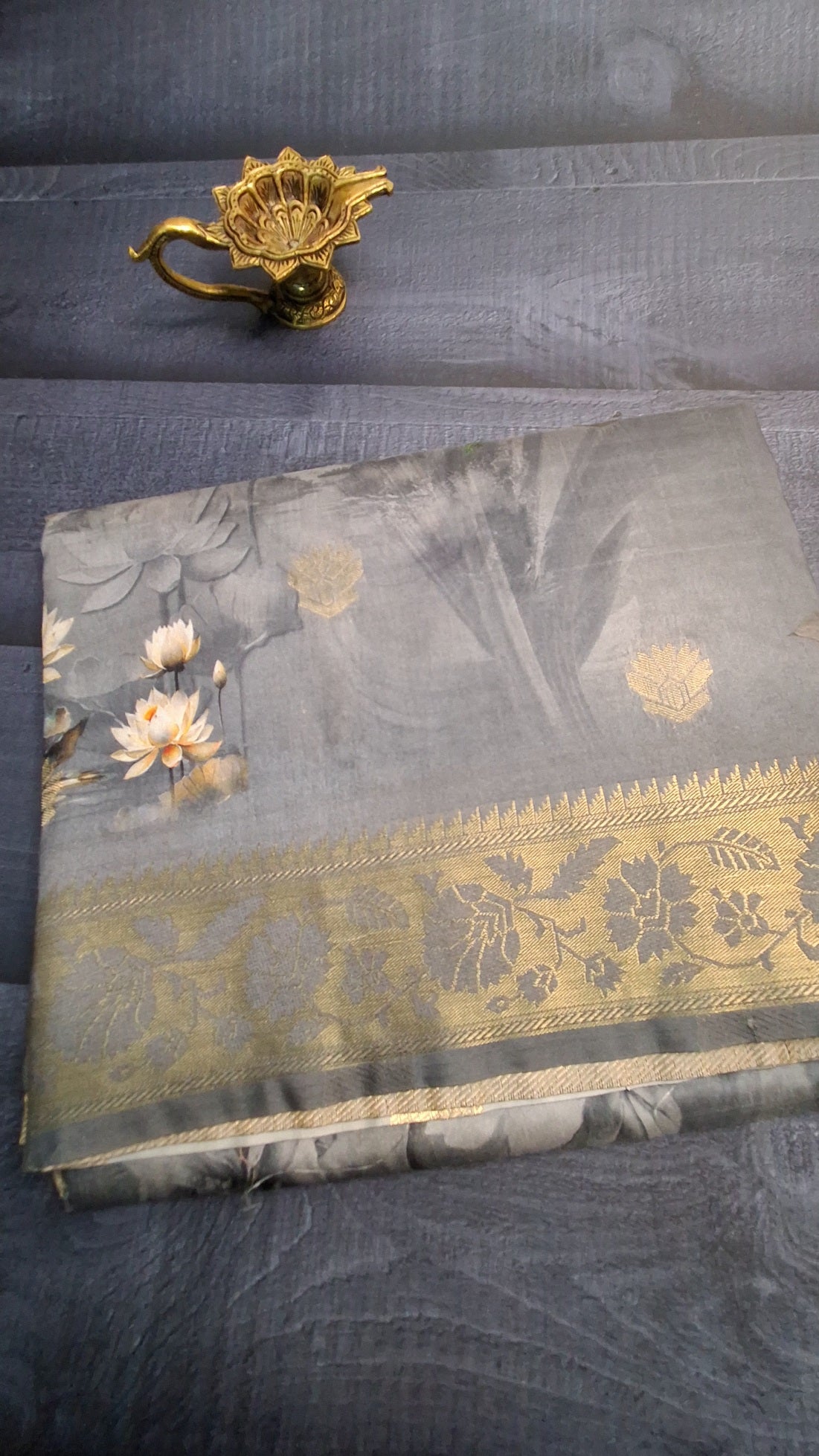 Dola digital print saree