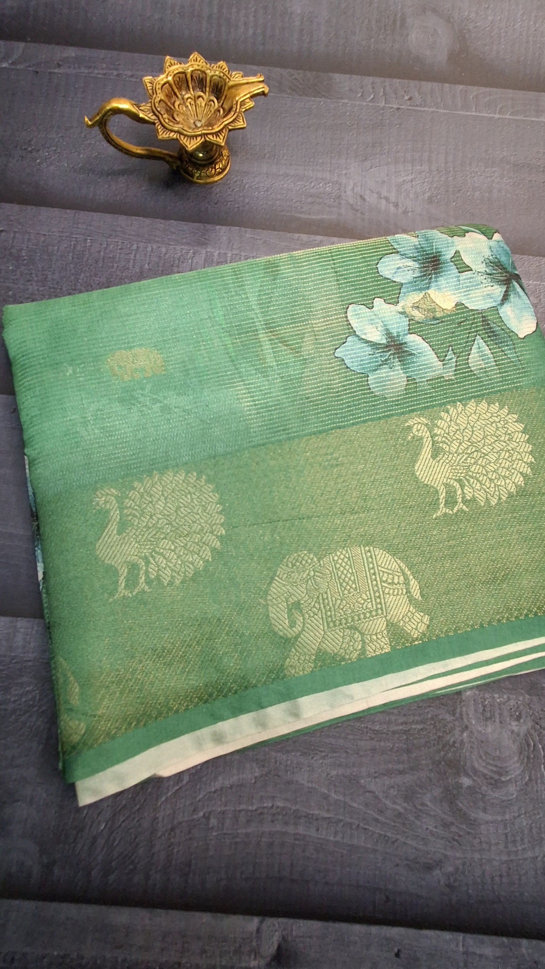 Dola digital print saree