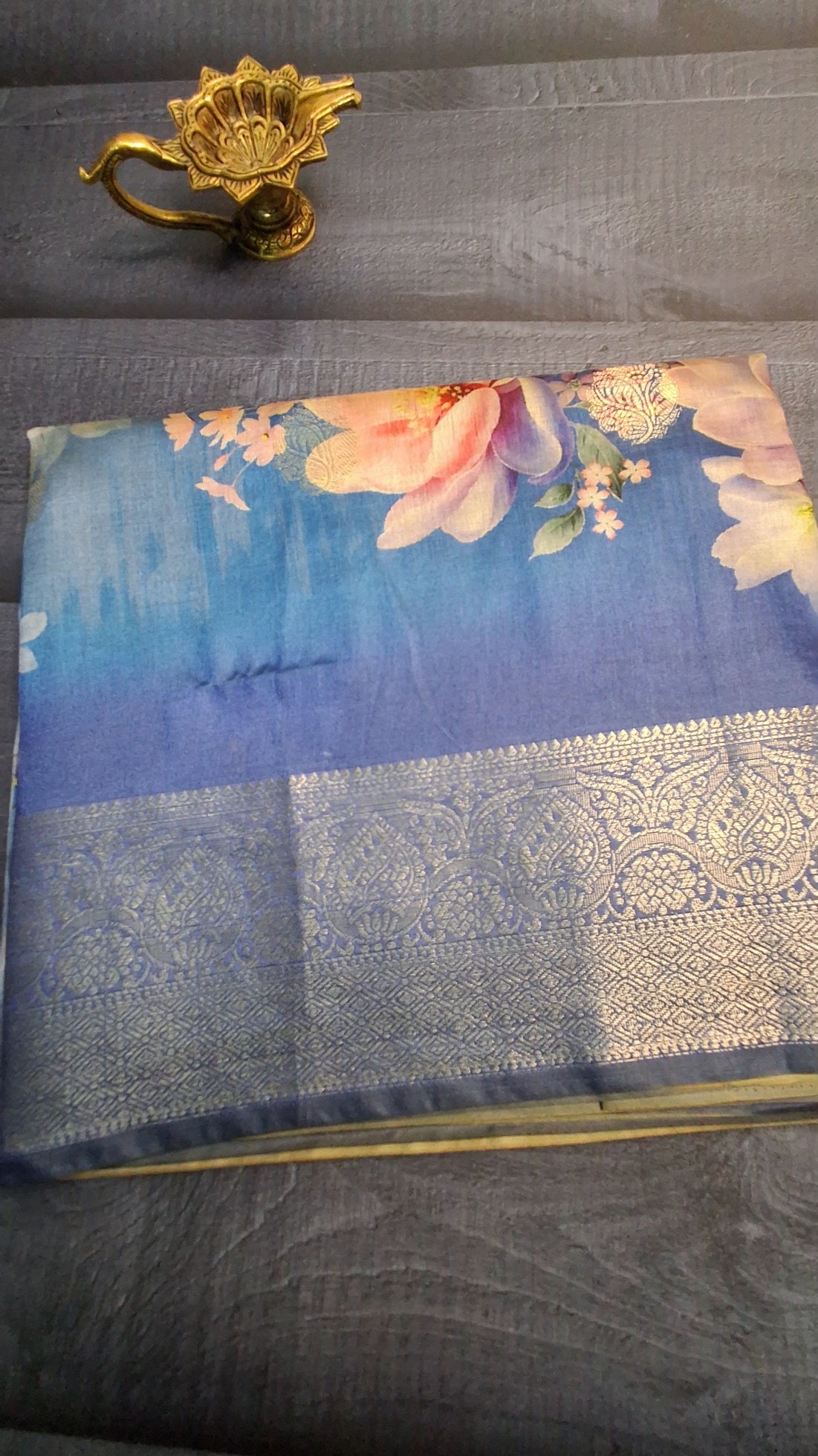 Dola digital print saree